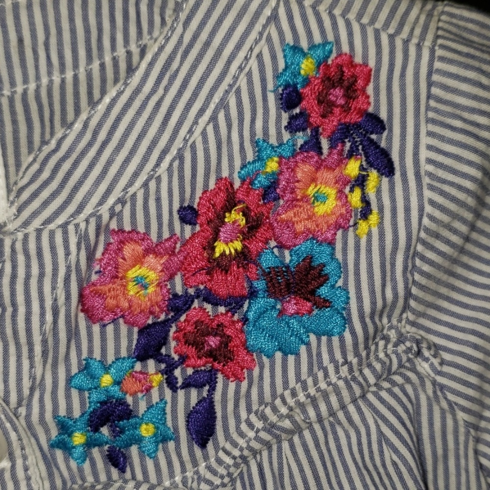 Little girls shirt - Picture 3 of 4